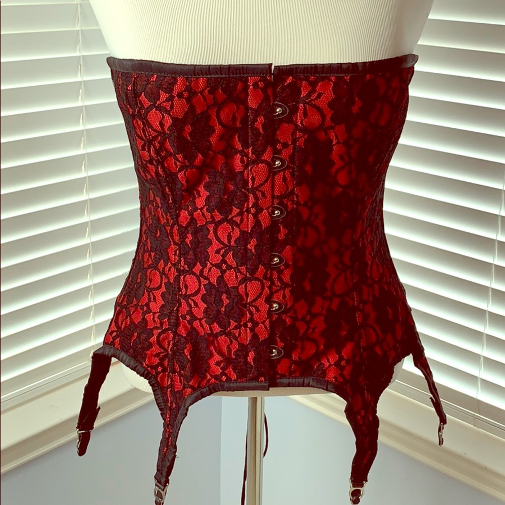 NWT red and black lace corset 2X